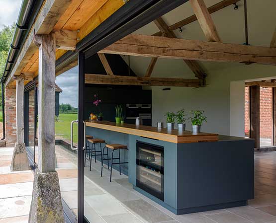 Custom outdoor kitchens in Delaware.